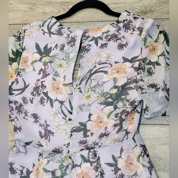 ASTR Floral Maxi Dress with Ruffle Details Size Medium - Picture 3 of 9